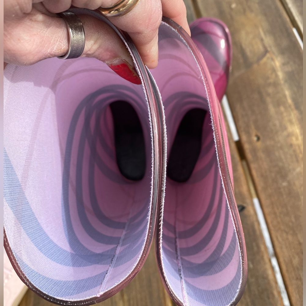 NWOT Burberry Rain Boots, Raspberry Check! Pristine! Never worn outside! 37,US 7 - Picture 6 of 8